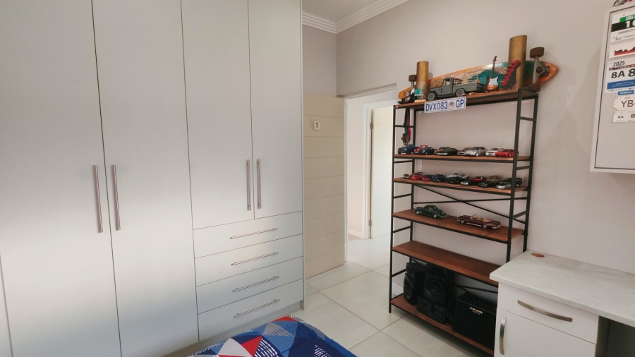 3 Bedroom Property for Sale in Hartenbos Heuwels Western Cape